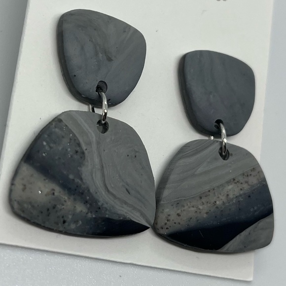 Cute Handcrafted Earrings - Picture 2 of 6